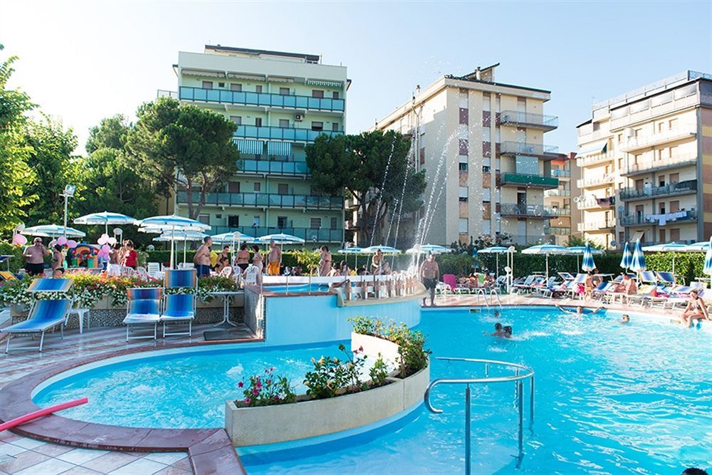 Hotel Smeraldo Cesenatico Exterior foto